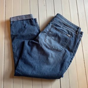 White House Black Market The Girlfriend Jean Cropped Medium Wash Size 14